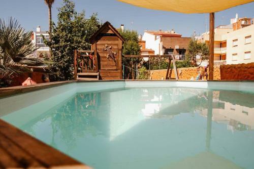 Apartment For 6 With Pool, Garden, Climbing Area