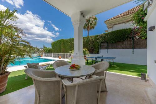 Apartamento Luxurious 7 Bdrm Frontline Golf Villa - Aloha Gardens