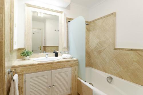 Bahia De Marbella Modern Apartment