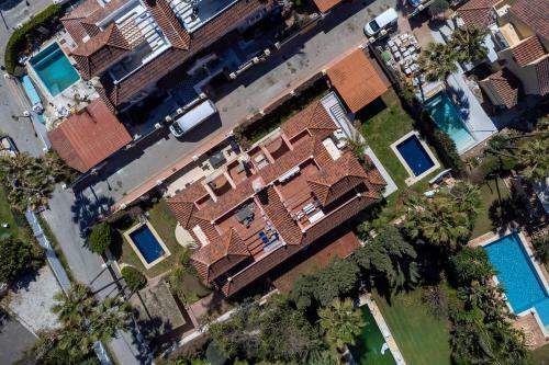 Lorea Playa, Luxury 6 Bedroom Villa With Seaview
