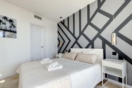 Apartamento Modern, Elite Hillside Home W/sea & Mountain Views