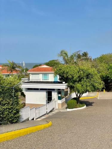 Casa Moderna Con Playa Cartagena