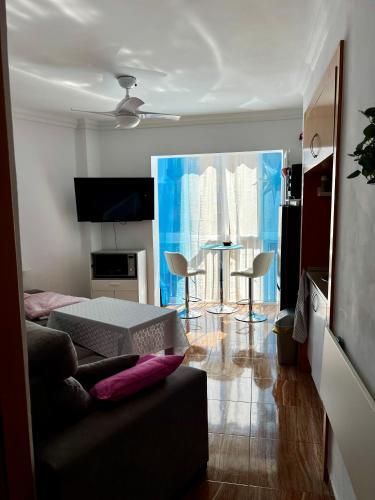 Apartamento First Line Beach, Tenniscourt And Pool