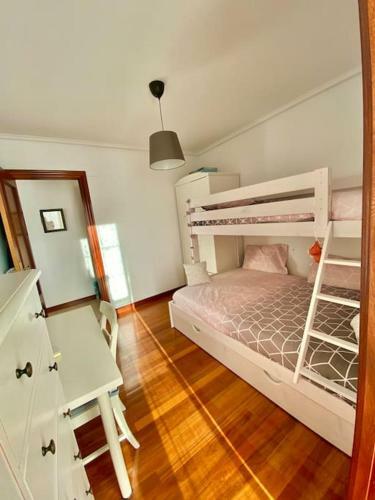 Elegante Apartamento Con Piscina Y Mucho Encanto.