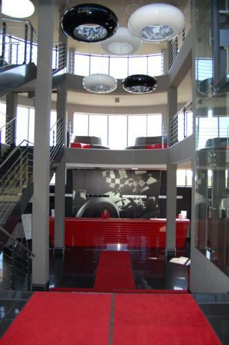 Silver Hotel & Gokart Center