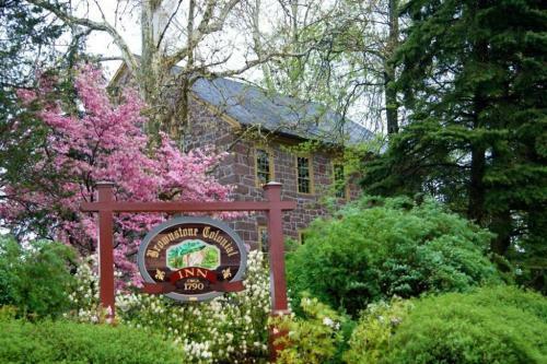 Bed & Breakfast Brownstone Colonial Inn