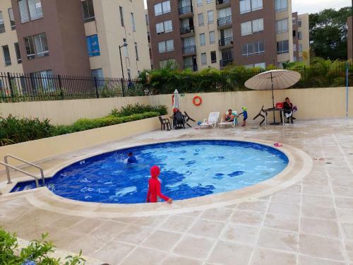 Apartamento En Condominio Con Piscina