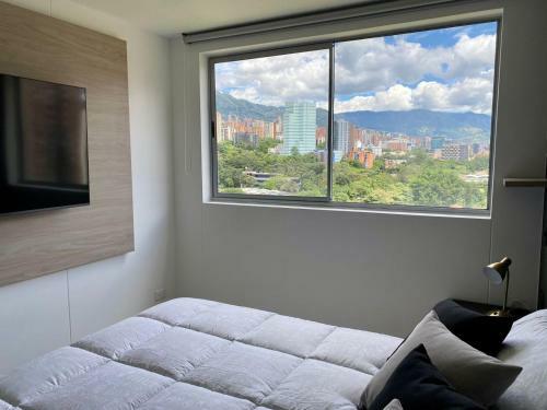 C�modo Apartamento En El Poblado, Cerca A Provenza