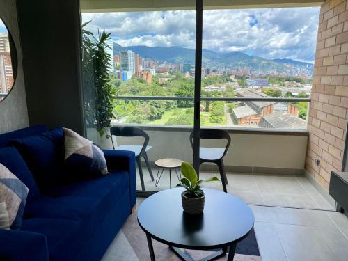 C�modo Apartamento En El Poblado, Cerca A Provenza