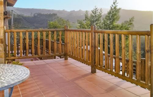 2 Bedroom Amazing Apartment In Villaviciosa