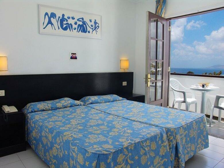 Apartamentos Plaza Azul