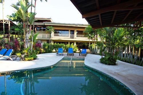 Hostal Arenal Backpackers Resort