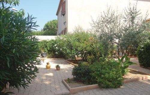 Holiday Home Vileneuve Les Beziers Rue de Parc