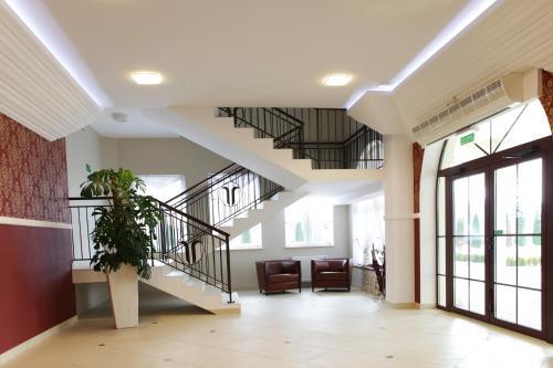 Hotel Dw�r Dwikozy