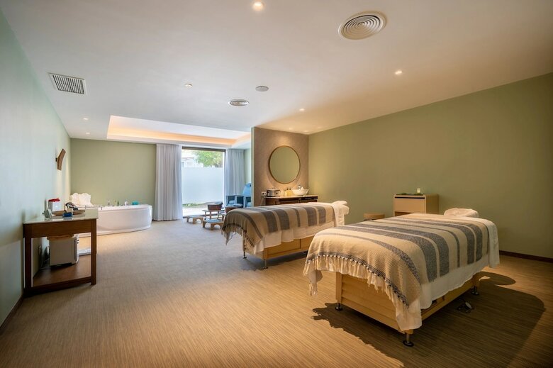 Hotel Secrets St. Martin Resort & Spa