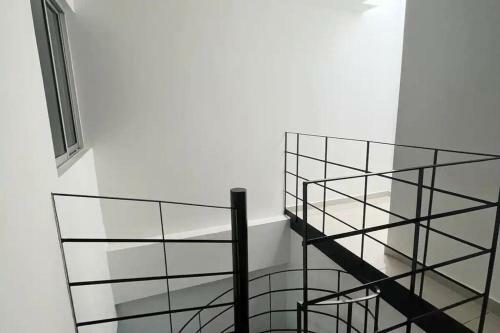 Apartamento Cozy Duplex With Balcony, Pool And Great Location