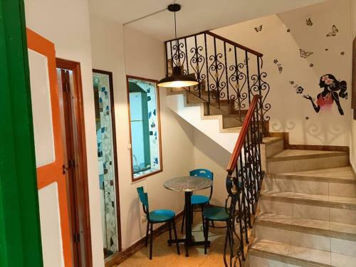 Apartamento Comodo Duplex, Cerca A Todo En Boston- Remodelado