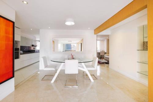 Apartamento Con Servicios Incluidos, Laureles - Medell�n