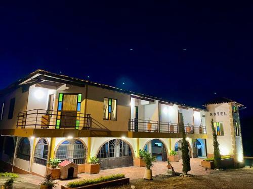 Hotel Tur�stico El Cedral