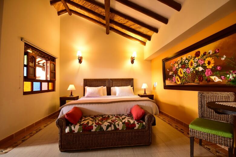 Hotel Campanario De La Villa