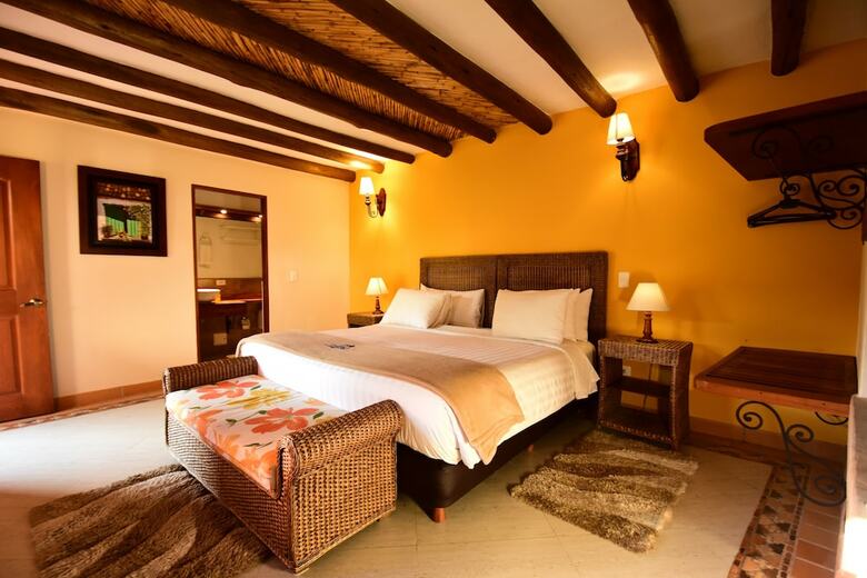 Hotel Campanario De La Villa