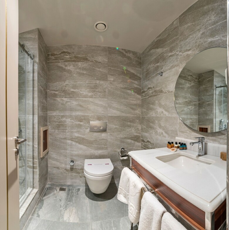 Golden Royal Hotel & Spa
