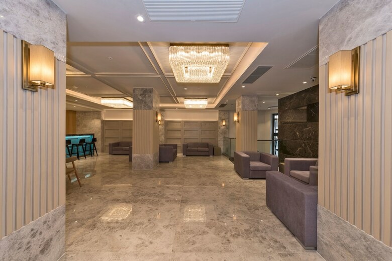 Golden Royal Hotel & Spa