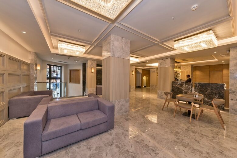 Golden Royal Hotel & Spa