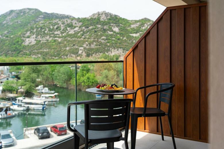 Hotel De'andros Virpazar