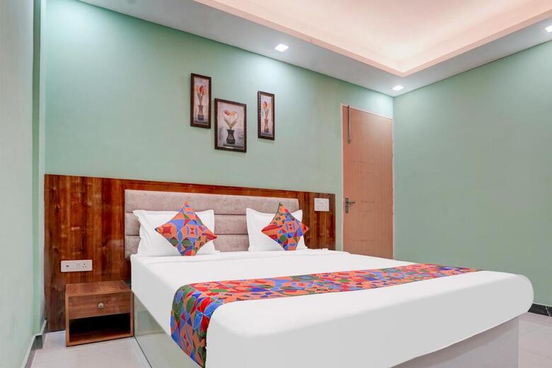 Fabhotel Sky