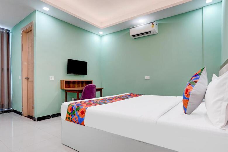 Fabhotel Sky