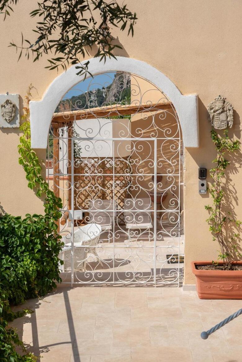 Torre Del Califfo Amalfi Relais