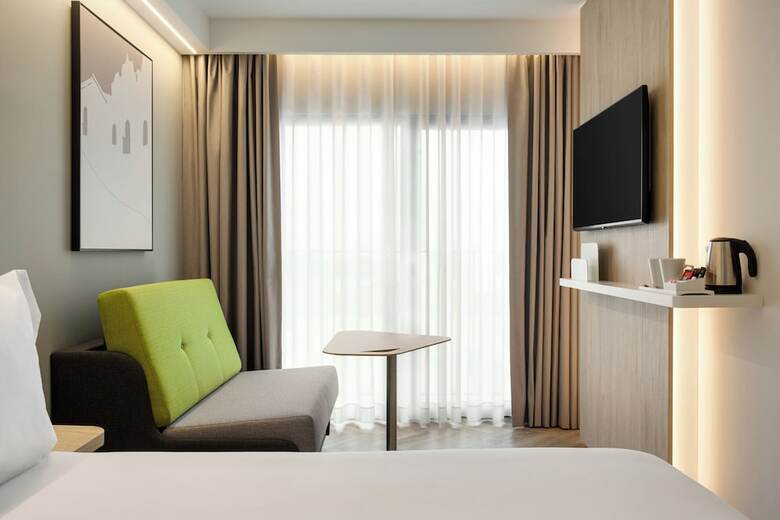 Holiday Inn Express �vora, An Ihg Hotel
