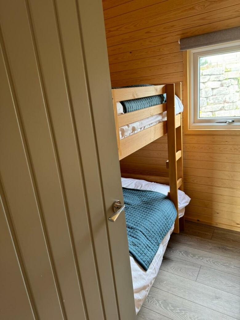 Ffrith Park Hotel Pods