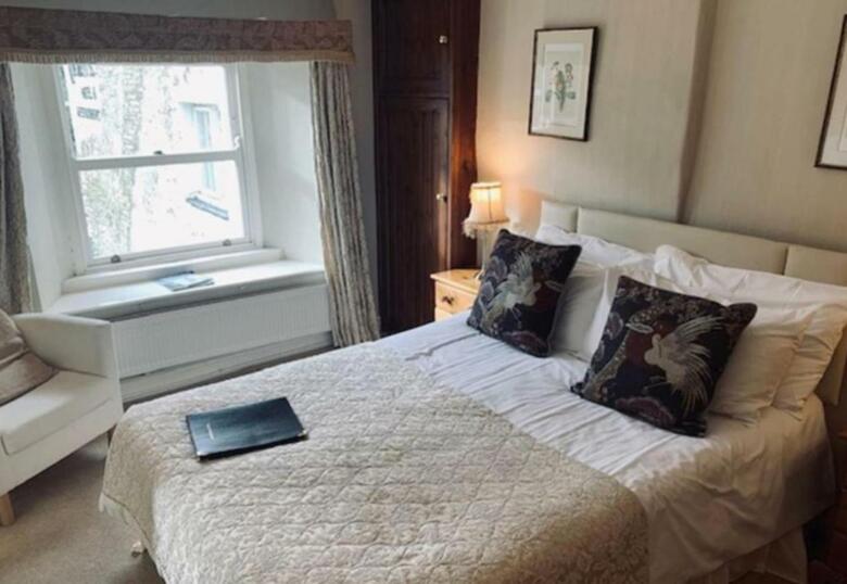 Oyo Cocketts Hotel