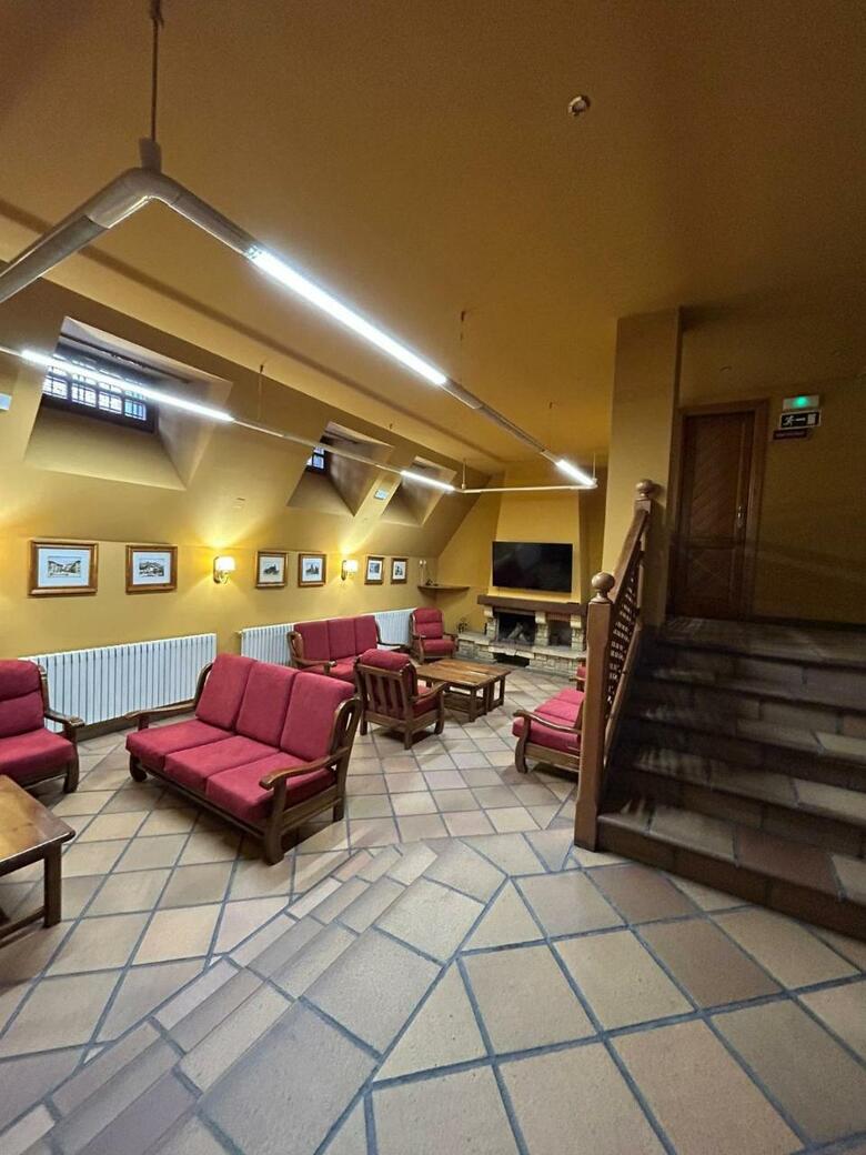 Hotel Covaleda Soria