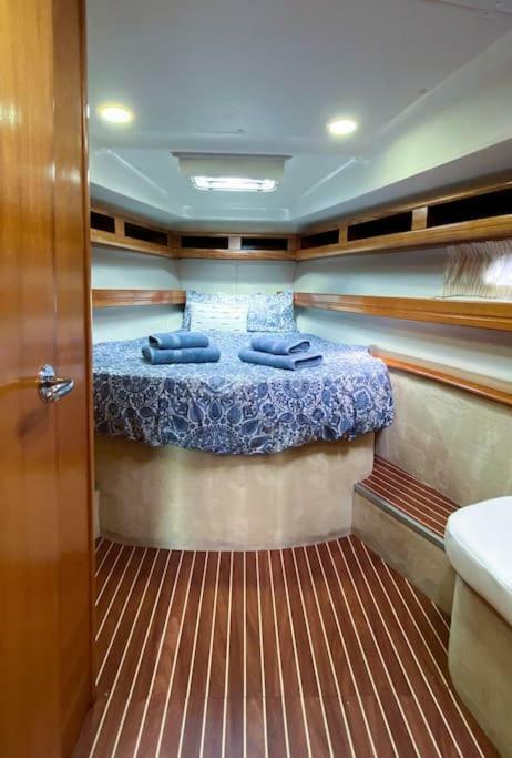 Hotel Flotante Mrringo