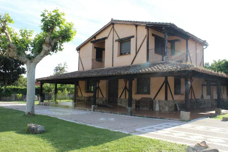 La Muralla De Gredos Hotel Rural