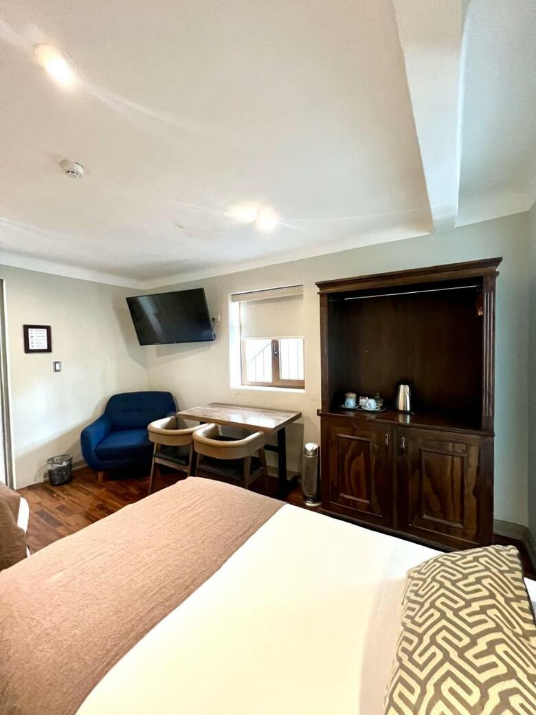Hotel Montes Central