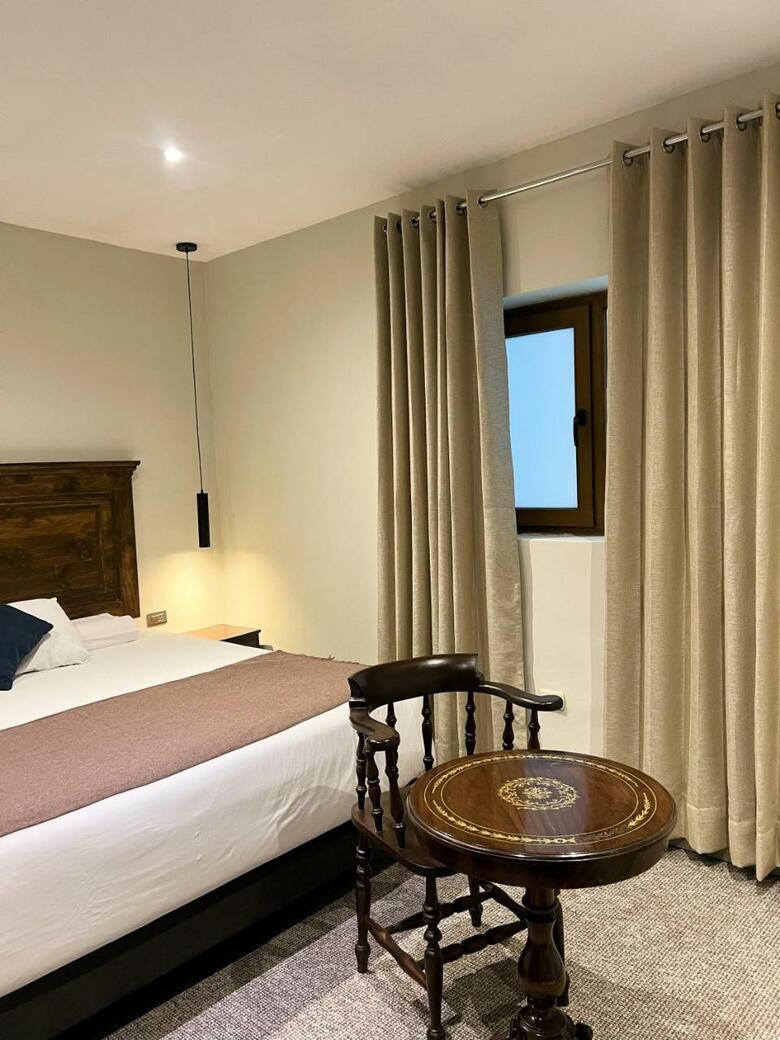 Hotel Montes Central