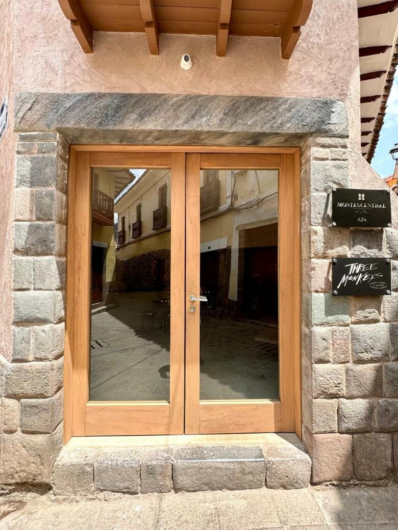 Hotel Montes Central