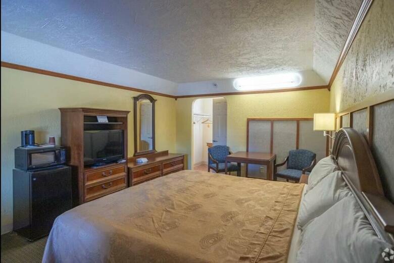 Bo Hotel Canadian Courts