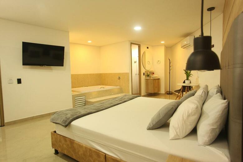 Hotel California Center Med