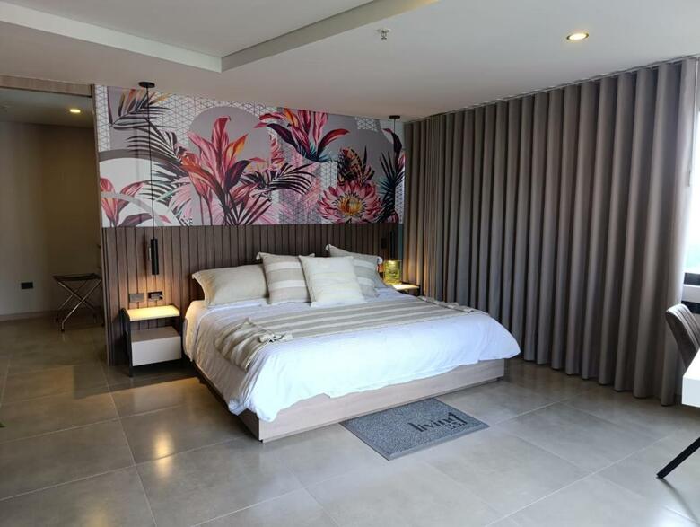 Hotel Living 35 Suites