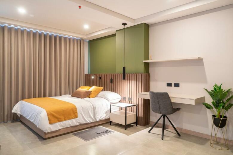 Hotel Living 35 Suites
