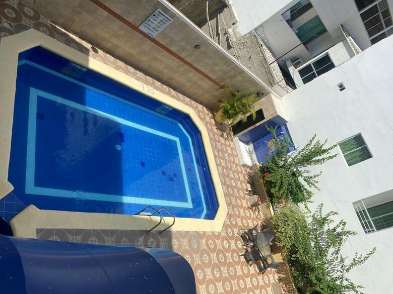 Hotel Olas Marinas Inn