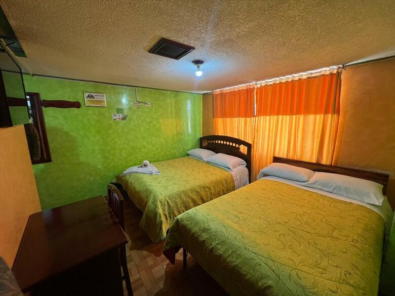 Hotel Mardol Frente Al Terminal