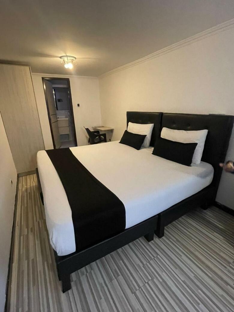 Hotel Ambar King