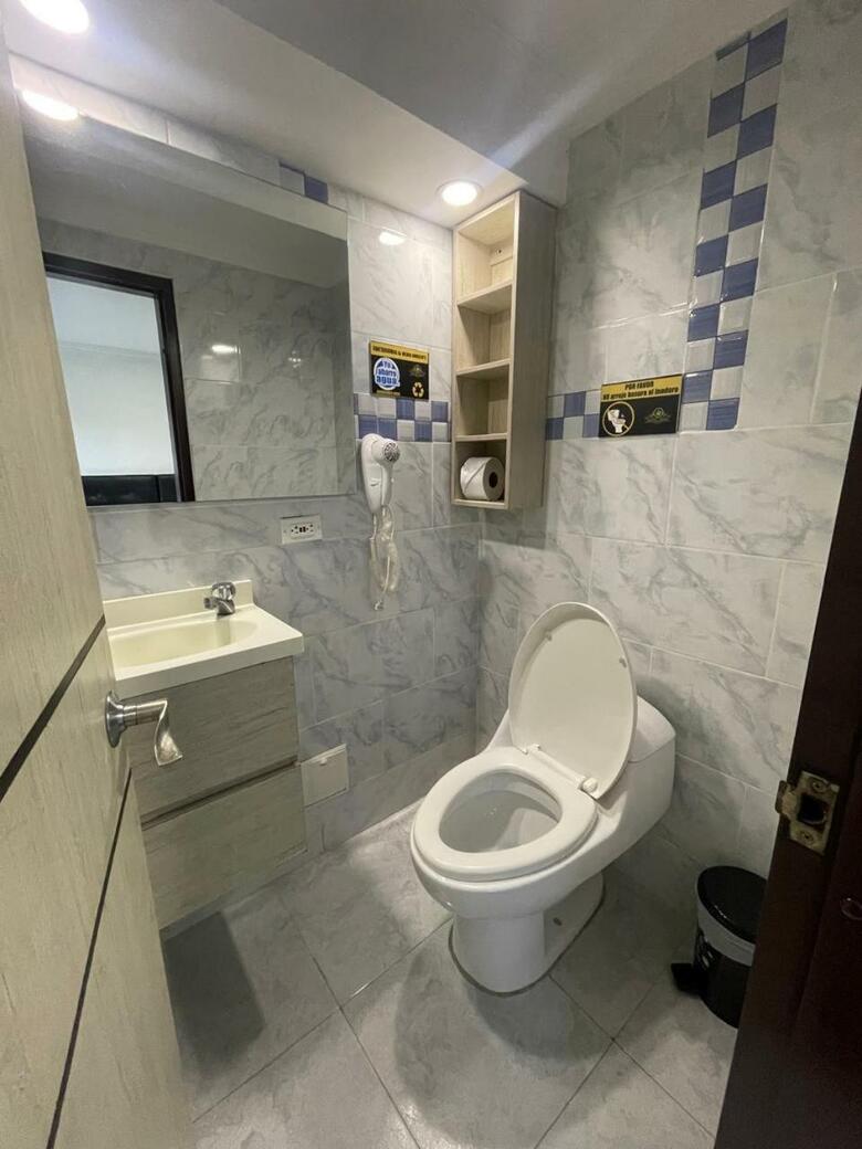 Hotel Ambar King