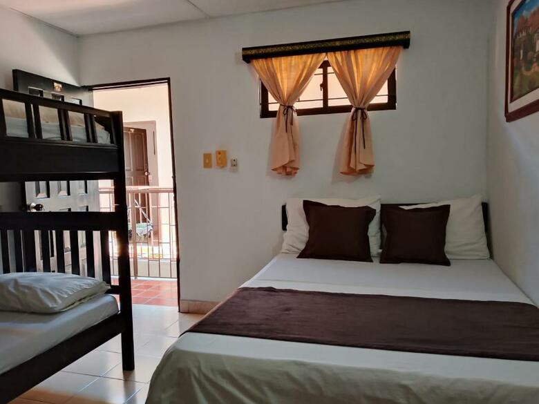 Hotel La Casa Del Huesped